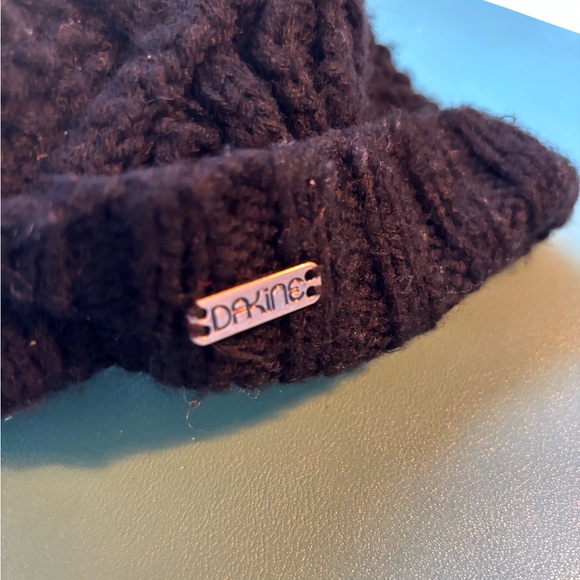Dakine Black Textured Knit Hat - Picture 3 of 8